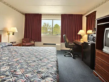 ** Hotel Days Inn By Wyndham Columbus East Airport United States